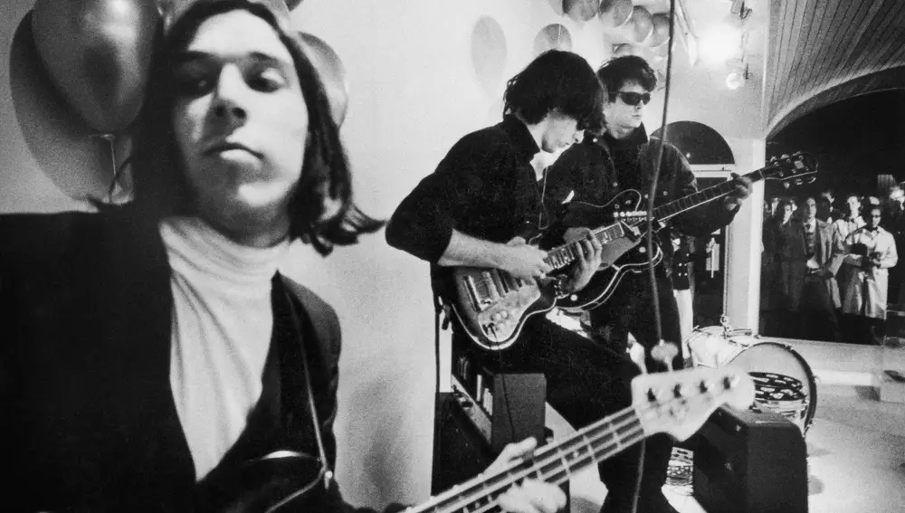 De izquierda a derecha, John Cale, Sterling Morrison y Lou Reed, el núcleo duro de The Velvet Underground en una foto de 1966