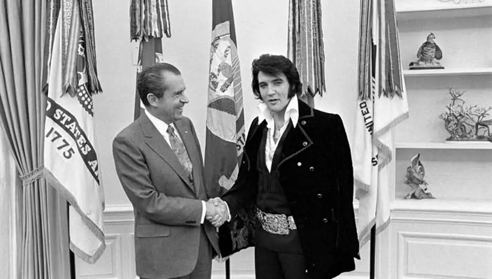 Visita de Elvis a la Casa Blanca, junto a Richard Nixon, en 1970