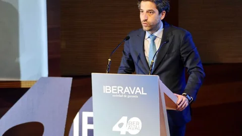 El presidente de Iberaval, César Pontvianne, interviene en el acto del 40 cumpleaños de la Sociedad