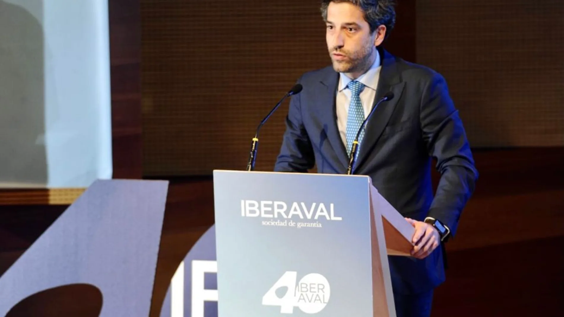 El presidente de Iberaval, César Pontvianne, interviene en el acto del 40 cumpleaños de la Sociedad
