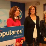 La presidenta del Partido Popular de Palencia, Ángeles Armisén, y las procuradoras regionales Mercedes Cófreces y María José Ortega, tras atender a los periodistas