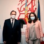 La vicepresidenta y Portavoz del Gobierno valenciano, Mónica Oltra, y el conseller de Hacienda, Vicent Soler, al inicio de prensa posterior al Pleno del Consell