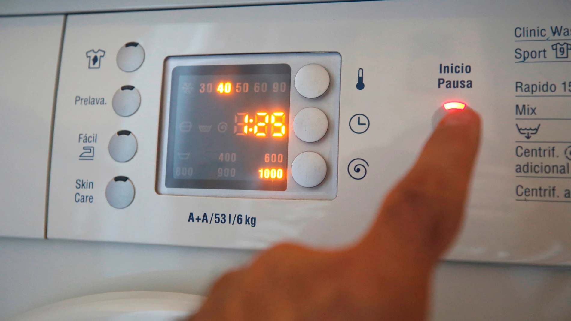 Bruselas quiere obligar a los fabricantes a reparar electrodomésticos y  otros dispositivos hasta 10 años después de la compra