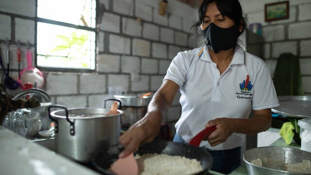 Ninfa Herrera es una de las emprendedoras a las que apoya la FMBBVA