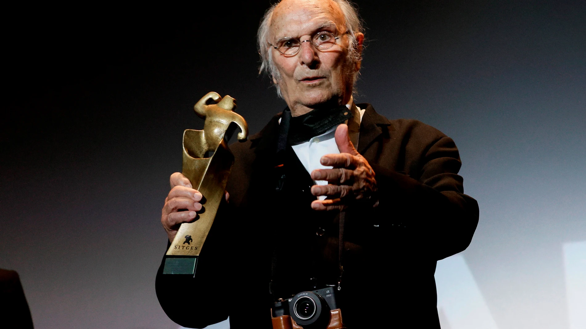 El director de cine, Carlos Saura, tras recibir el "Gran Premio Honorífico" del Festival de Cine Fantástico de Sitges