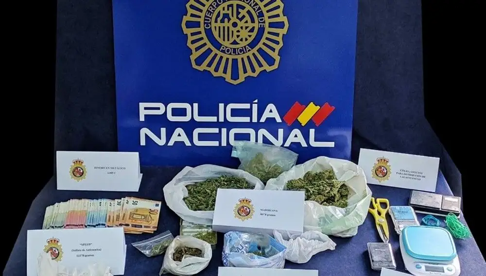 La Policía Nacional de Zamora desmantela dos puntos de venta de drogas en el barrio de Los Bloques