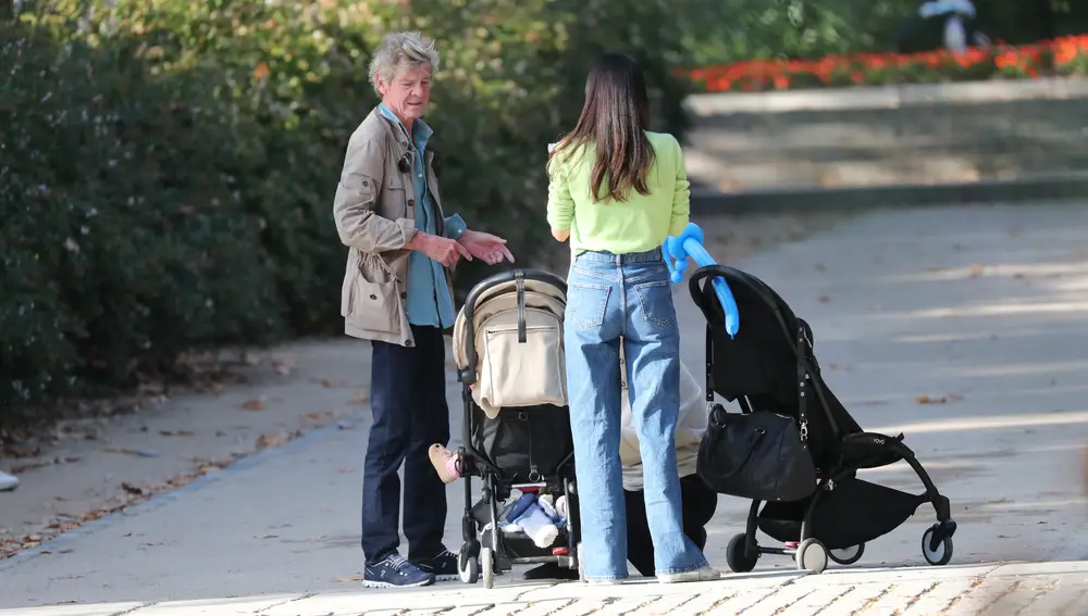 Alessandra&quot; Sasha de Osma &quot; con sus hijos y con Ernesto de Hannover en Madrid