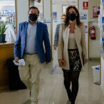 La consejera de Empleo e Industria, Ana Carlota Carlos Amigo, asiste a la reunión de CONFERCO en Soria, con su presidente Adolfo Sainz