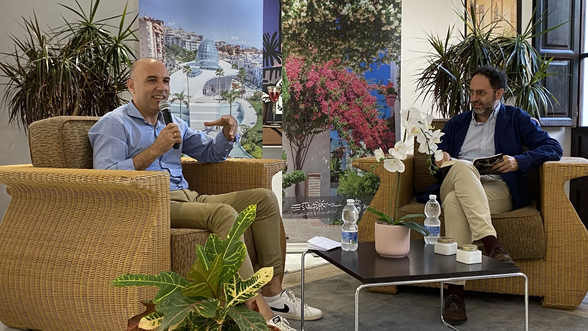 Javier Más y Pepe Lugo, durante el coloquio