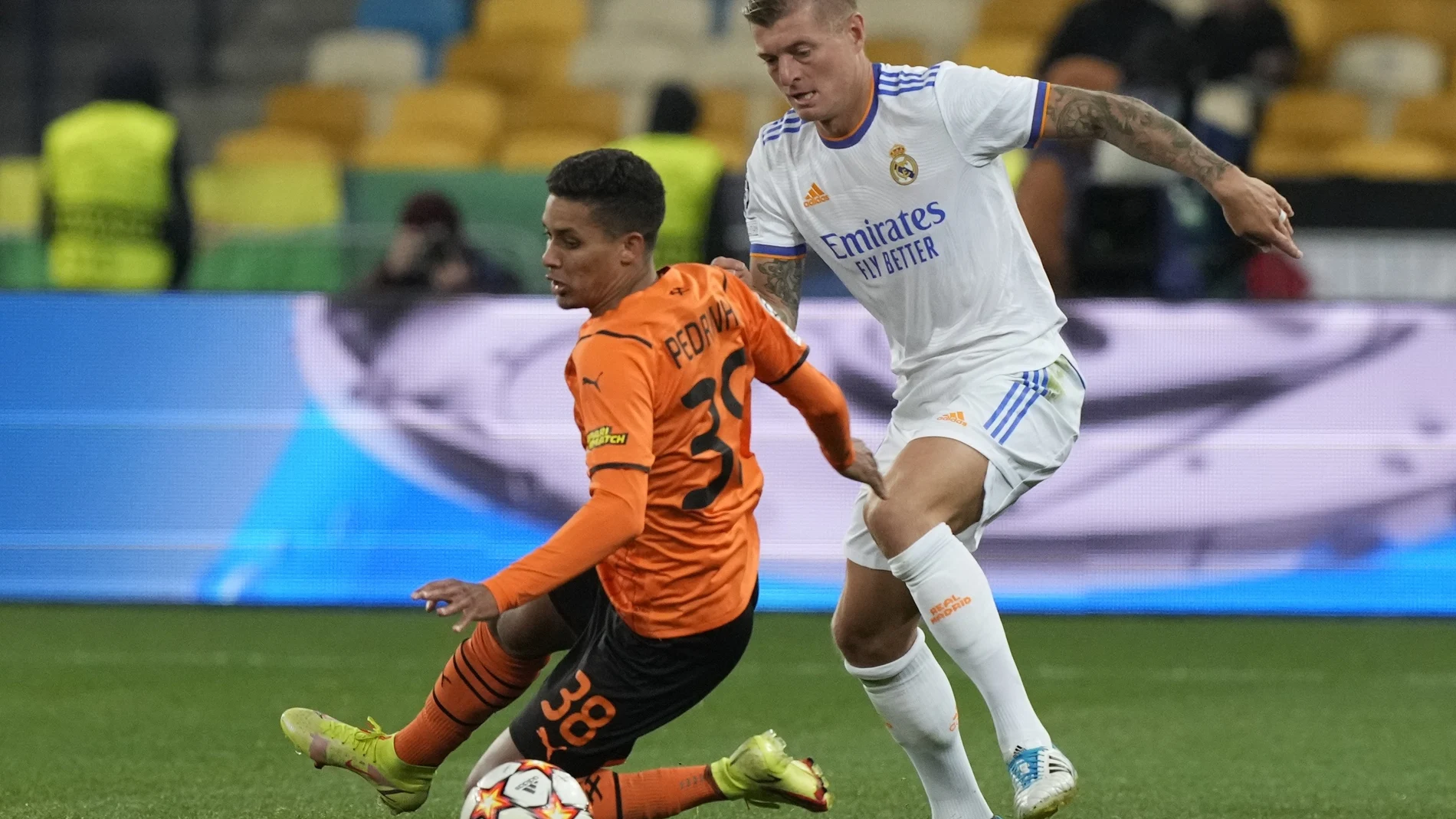 Pedrinho con el Shakhtar.