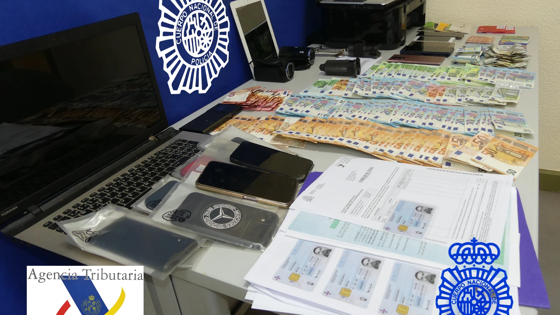 Documentación que utilizaba el grupo organizado, aportada por la Policía Nacional en la segunda fase de esta misma operación.