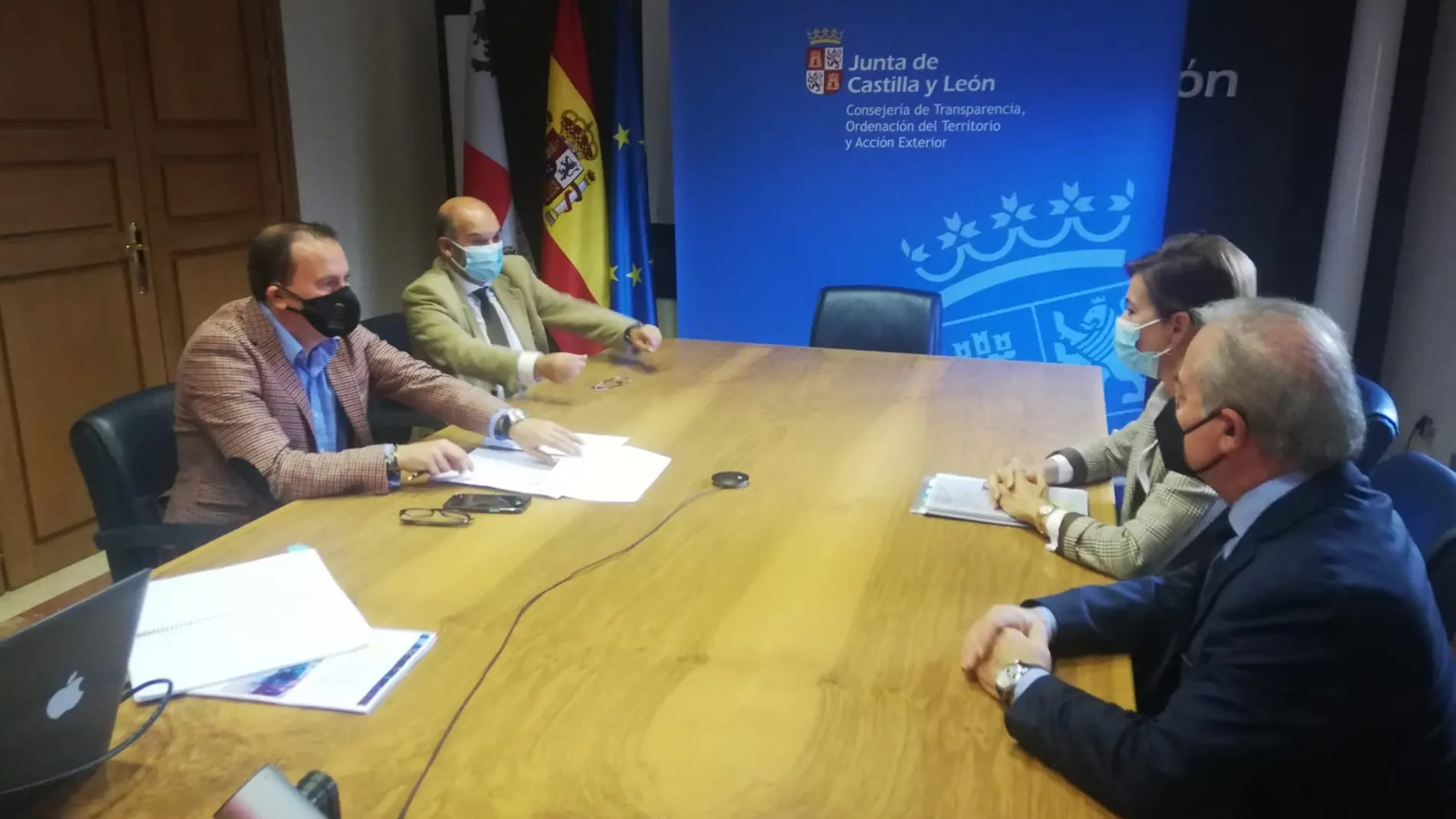 El presidente de Zamora, Francisco Requejo, se reúne con los directores de las consejerías implicadas en la Estrategia Silver Economy