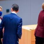 El primer ministro polaco, Mateusz Morawiecki, declaró hoy tras la cumbre europea celebrada en Bruselas que su gobierno planifica nuevos cambios en la reforma judicial y aludió a los "límites de las competencias de la Unión Europea".