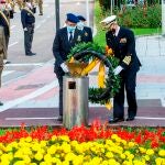 El Jefe del Estado Mayor de la Defensa (JEMAD), el almirante general Teodoro E. López Calderón (d), y el presidente de la Hermandad de Veteranos de las Fuerzas Armadas y de la Guardia Civil, José Manuel García (i), participan en las celebraciones del Día Nacional del Veterano, que en esta XXII edición se ha celebrado en Burgos