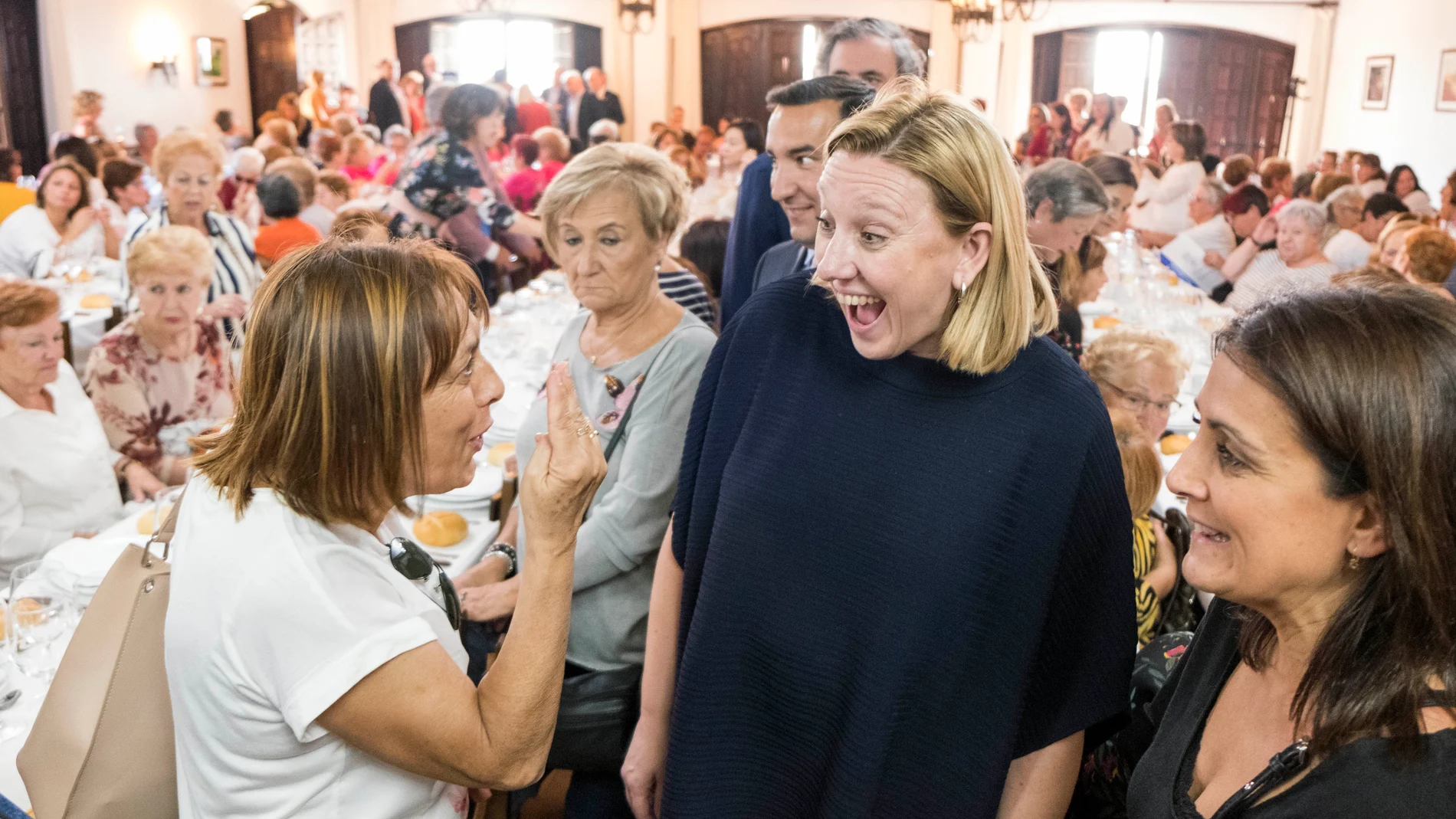 Isabel Blanco durante un encuentro con mujeres del mundo rural en la provincia de Salamanca