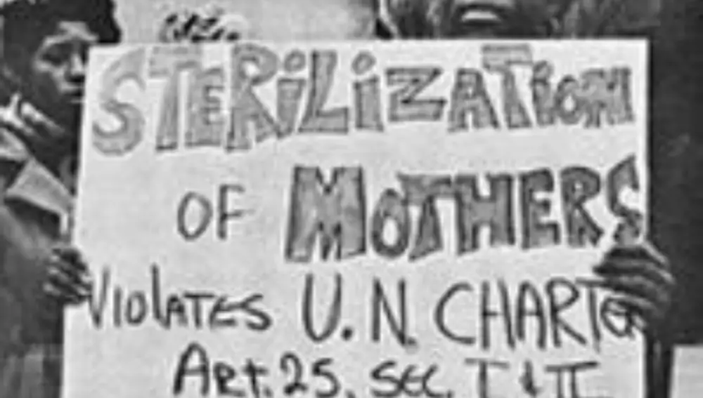 Una protesta contra la esterilización forzosa, avalada judicialmente en Estados Unidos en 1927