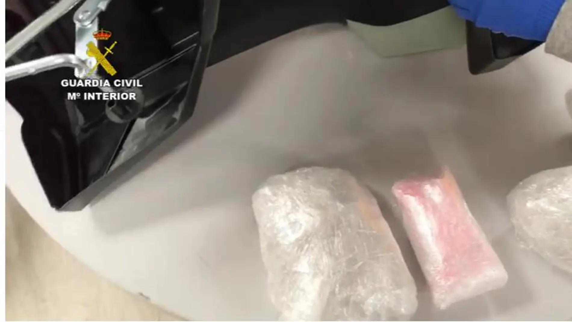 Paquetes de droga que se ha incautado la Guardia Civil
