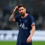 El PSG podría perder a Leo Messi durante varios partidos por una lesión de rodilla.