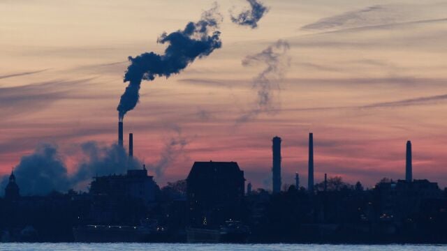 Contaminación por el humo de una fábrica en Colonia, Alemania25/10/2021