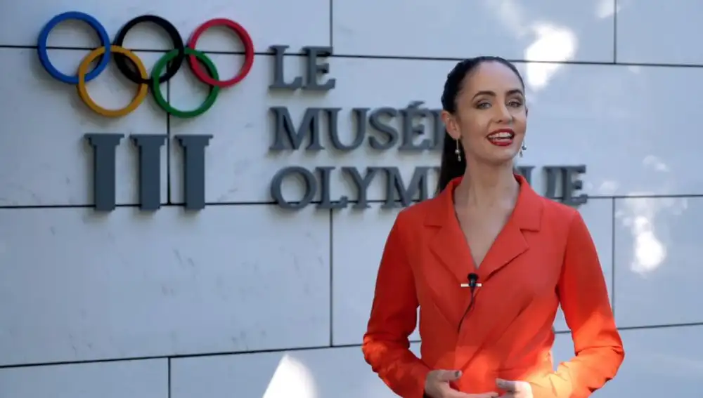 Phoebe Haines, la mensajera cultural del Día de la Lengua China en las Naciones Unidas del Grupo de Medios de China participando en la grabación del programa en el Museo Olímpico de Lausana, Suiza.