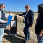 El presidente de la Diputación de Segovia, Miguel Ángel de Vicente, visita el Aula Arqueológica de Aguilafuente