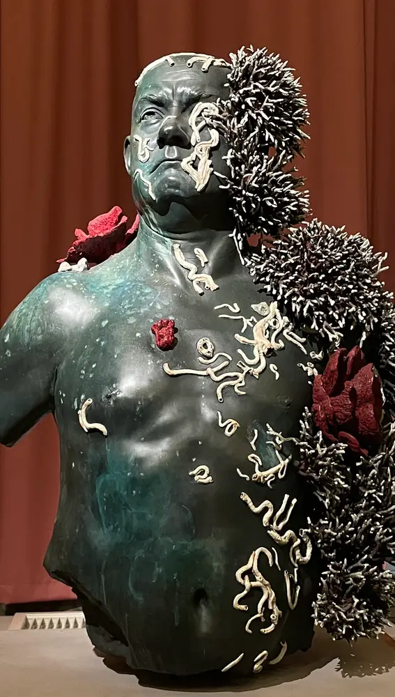 Busto de Damien Hirst esculpido por él mismo. Expuesto en la Galería Borghese de Roma