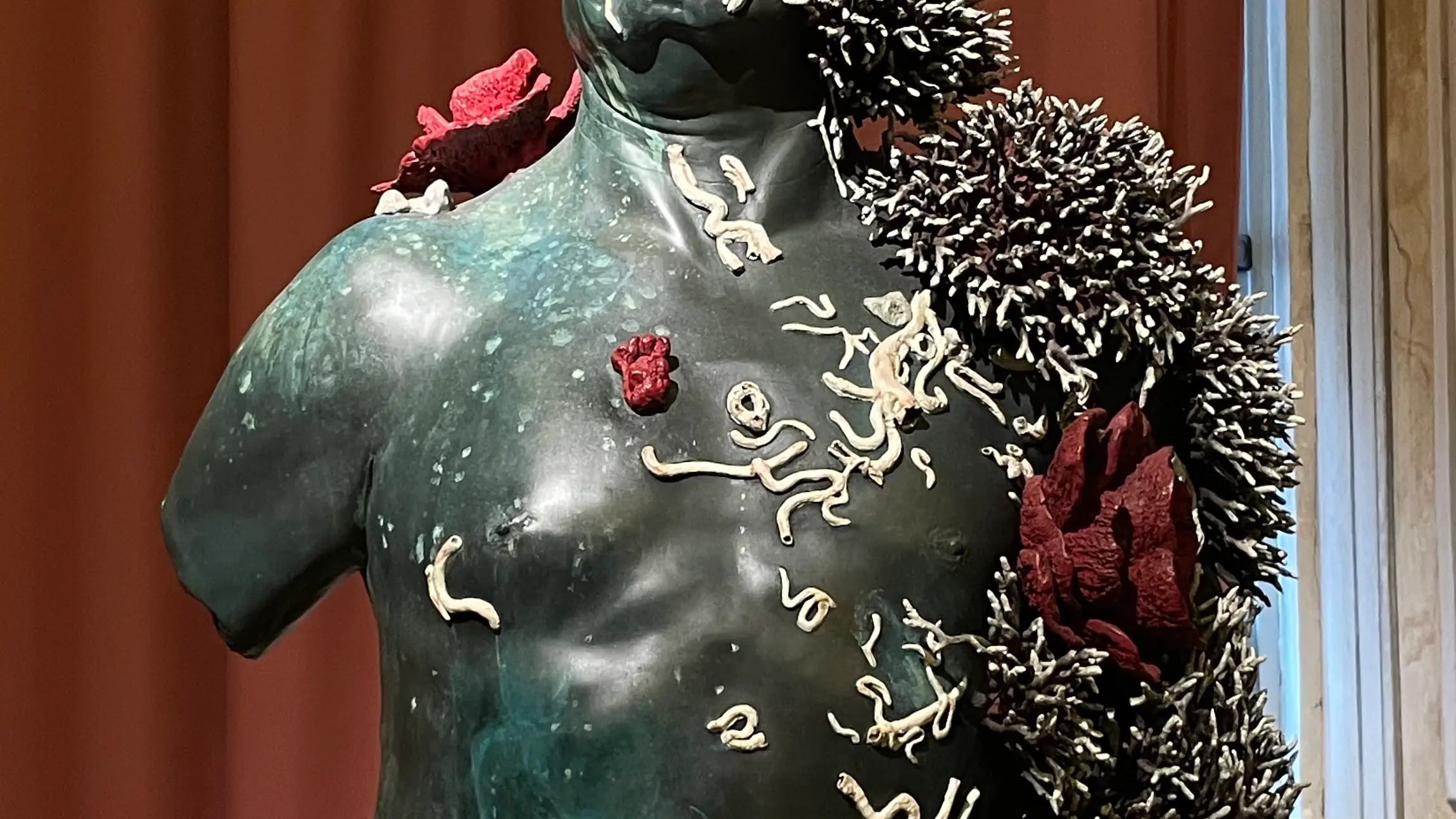 Busto de Damien Hirst esculpido por él mismo. Expuesto en la Galería Borghese de Roma