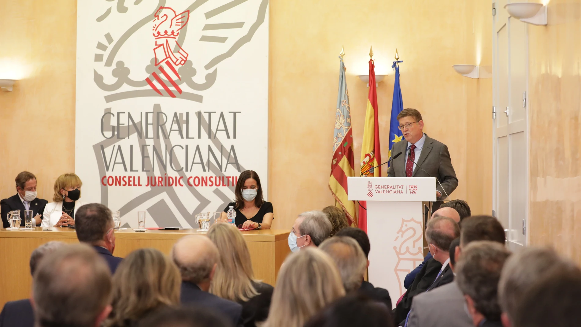 El presudente de la Generalitat, Ximo Puig, durante el acto de celebración del XXV aniversario del Consell Jurídic Consultiu de la Comunitat Valenciana