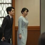 La princesa Mako y el plebeyo Kei Komuro se han casado en una ceremonia civil y sin ningún formalismo. (Nicolas Datiche/Pool Photo via AP)