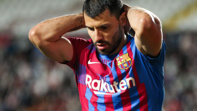 Sergio “Kun” Agüero en el FC Barcelona en un partido contra el Rayo Vallecano, el 27 de octubre de 2021.AFP7