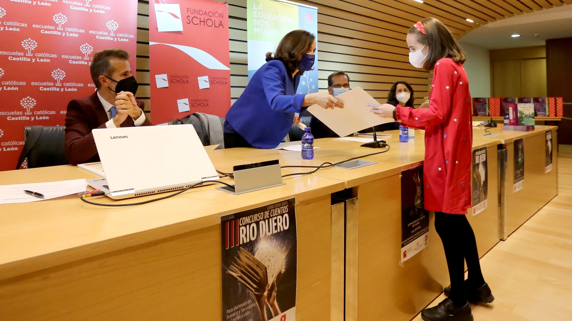 Fundación Schola y Escuelas Católicas Castilla y León entregan los premios del segundo y tercer Concurso de Cuentos Río Duero