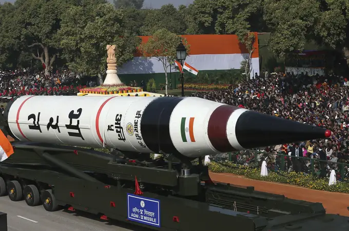 Agni-5, el poderoso misil balístico con capacidad nuclear de India para dar un golpe sobre la mesa en la carrera armamentística