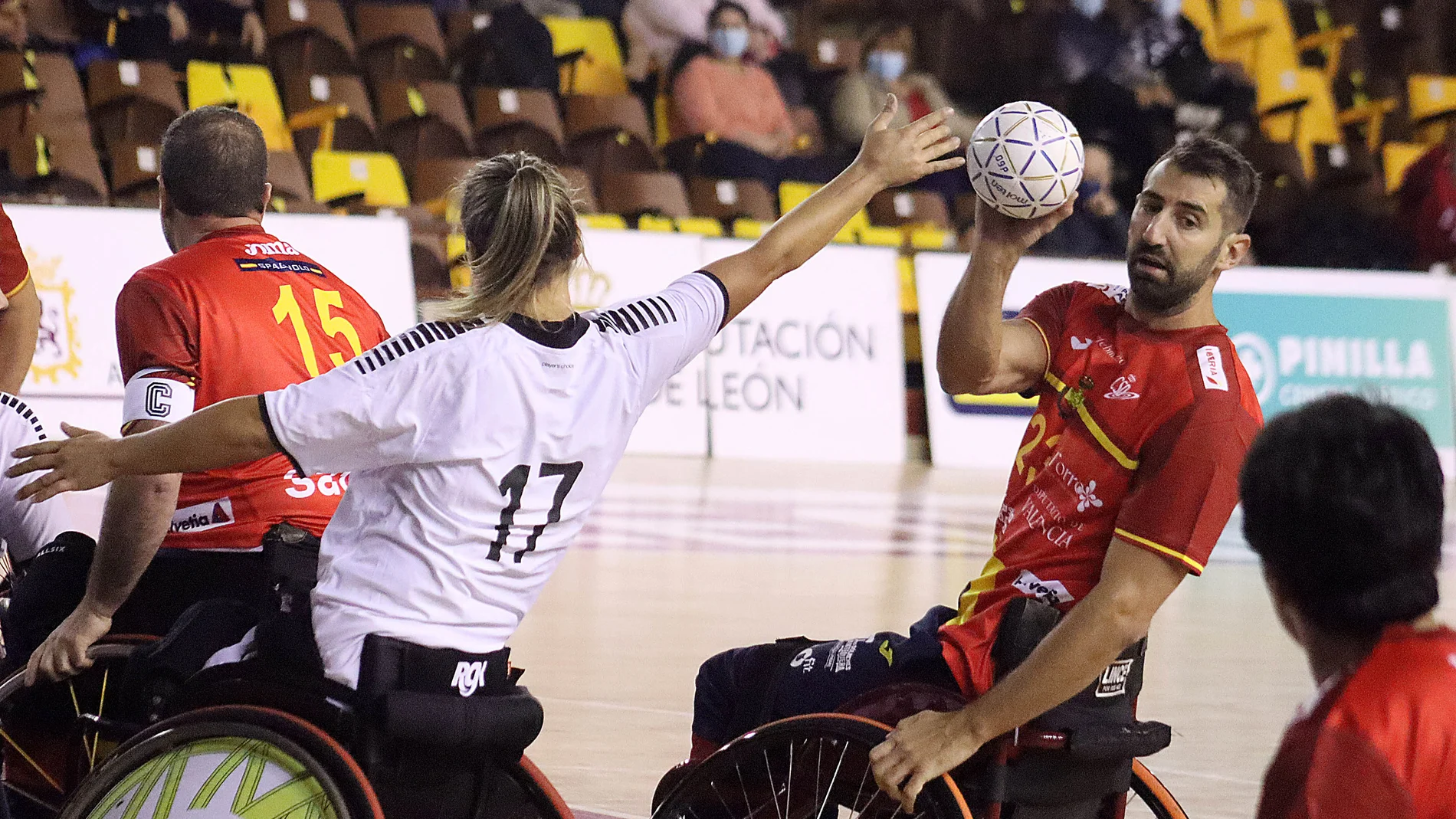 Primer partido internacional de la selección española de balonmano en silla de ruedas ante Portugal