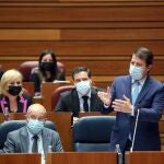 El presidente Fernández Mañueco interviene en las Cortes