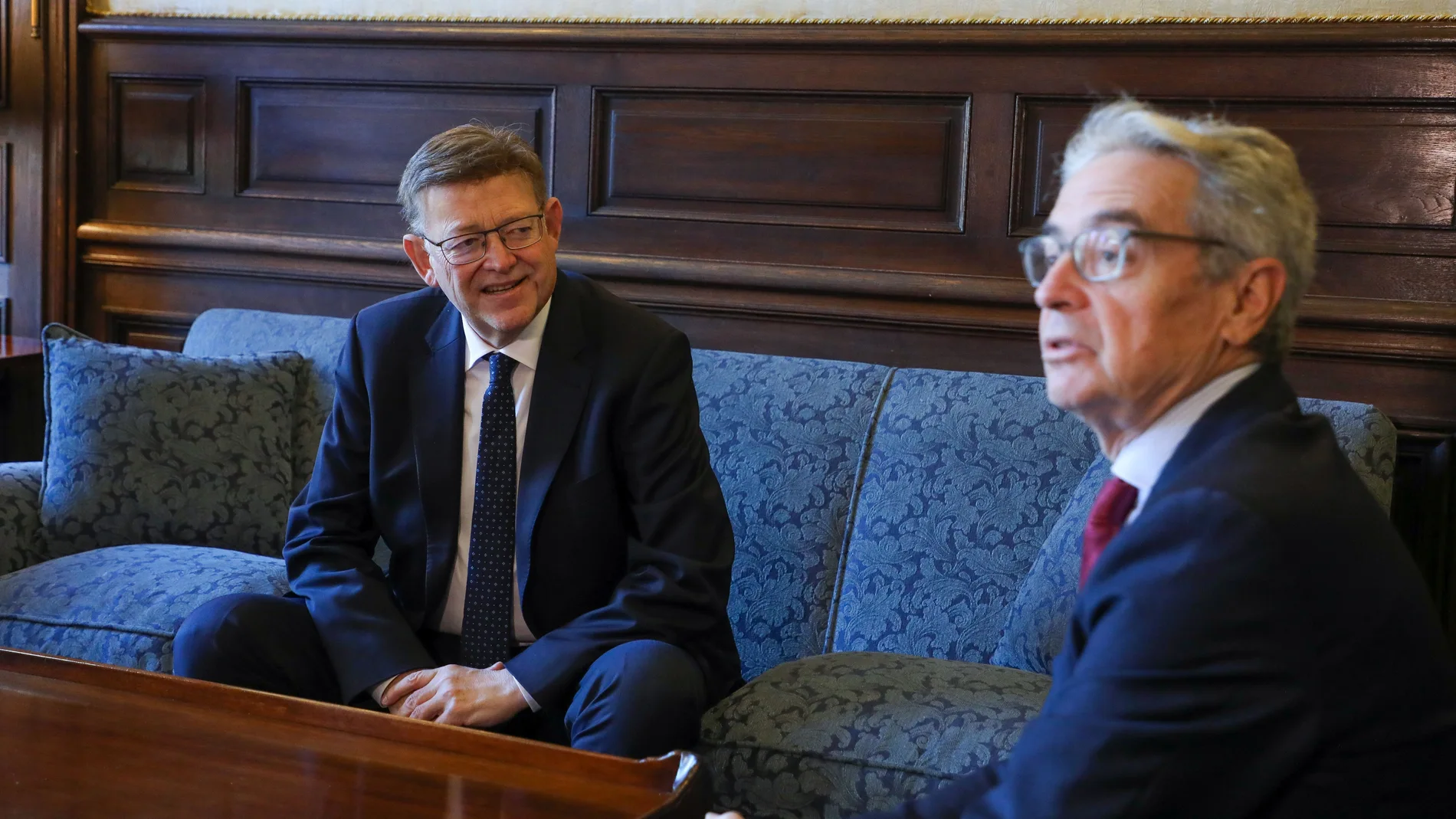 El presidente Puig esta mañana durante su reunión con el embajador de España en Londres