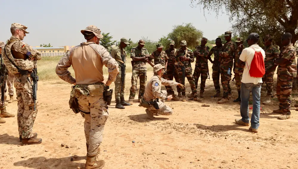 Soldados españoles durante un curso de entrenamiento a fuerzas malienses.