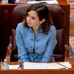 La presidenta de la Comunidad de Madrid, Isabel Díaz Ayuso, durante la sesión de control al Gobierno de ayer