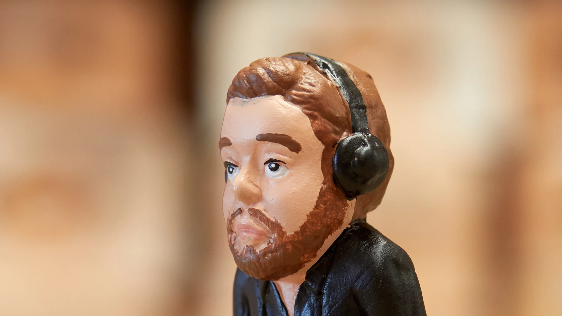 Detalle del caganer del streamer Ibai Llanos durante la presentación de los nuevos cagane