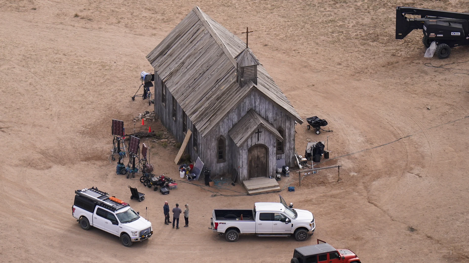 Imagen aérea del set de rodaje de "Rust", película protagonizada por Alec Baldwin