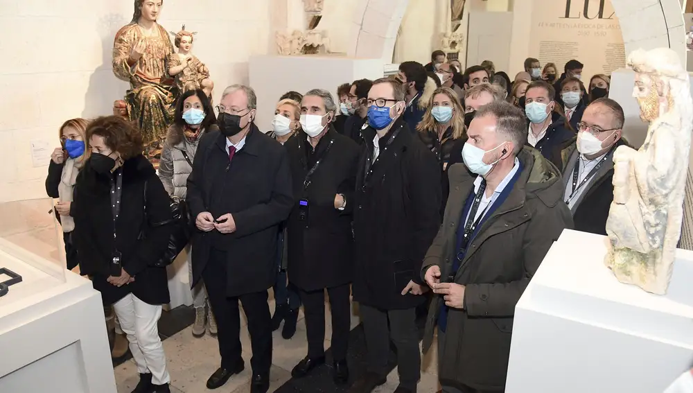 Los diputados y senadores del PP de Castilla y León conocen el proyecto del VIII Centenario de la Catedral de Burgos y visitan Las Edades del Hombre