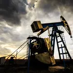 El aumento del precio del petróleo parece estar influido por su fuerte demanda, la pandemia y las tensiones geopolíticas