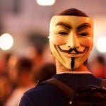 La intervención en los canales estatales rusos por parte de Anonymous ha permitido emitir imágenes de la guerra en Ucrania