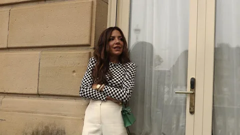 La influencer lleva el pantalón más deseado entre las expertas en moda