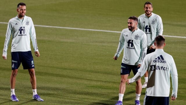 Busquets, en un entrenamiento con la selección