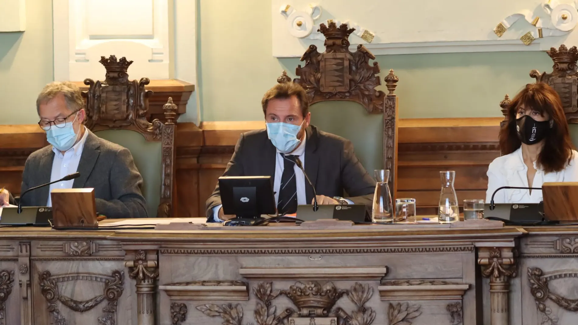 Pleno del Ayuntamiento de Valladolid presidido por Óscar Puente