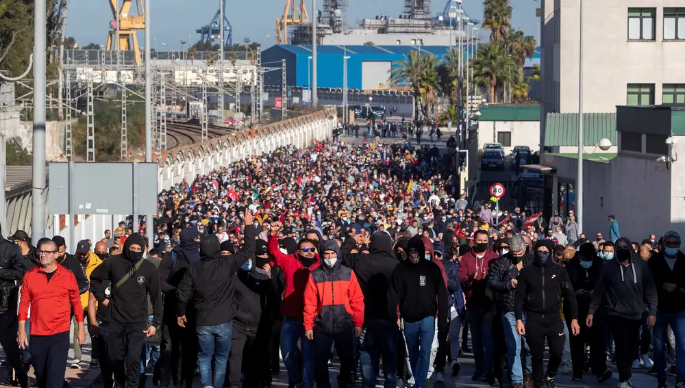 El miércoles 10 de noviembre los empleados de la industria del metal gaditana se manifestaron por la mejora de sus condiciones laborales