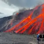 La playa de Los Guirres desaparece bajo la lava del volcán Cumbre Vieja