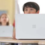 Surface SE es un portátil diseñado para alumnos de entre 5 y 14 años.