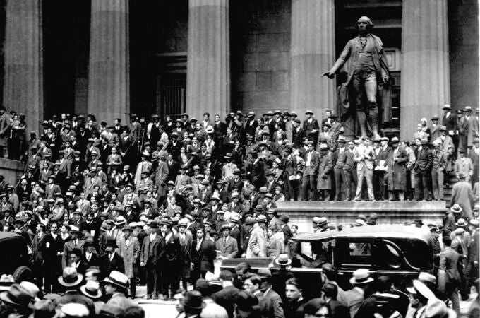Fotografía del «Black Thursday», el 24 de octubre de 1929, cuando se produjo el crack de la Bolsa de Nueva York
