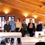 De izquierda a derecha, tomada en el Museo Balenciaga: Jose Mari Goenaga, Aitor Arregi (creadores y directores); Lourdes Iglesias (creadora y guionista); Jon Garaño (creador y director); Sofía Fábregas (productora y vicepresidenta de producción original, Disney+, España); Xabier Berzosa (productor). Créditos de la foto: David Herranz.